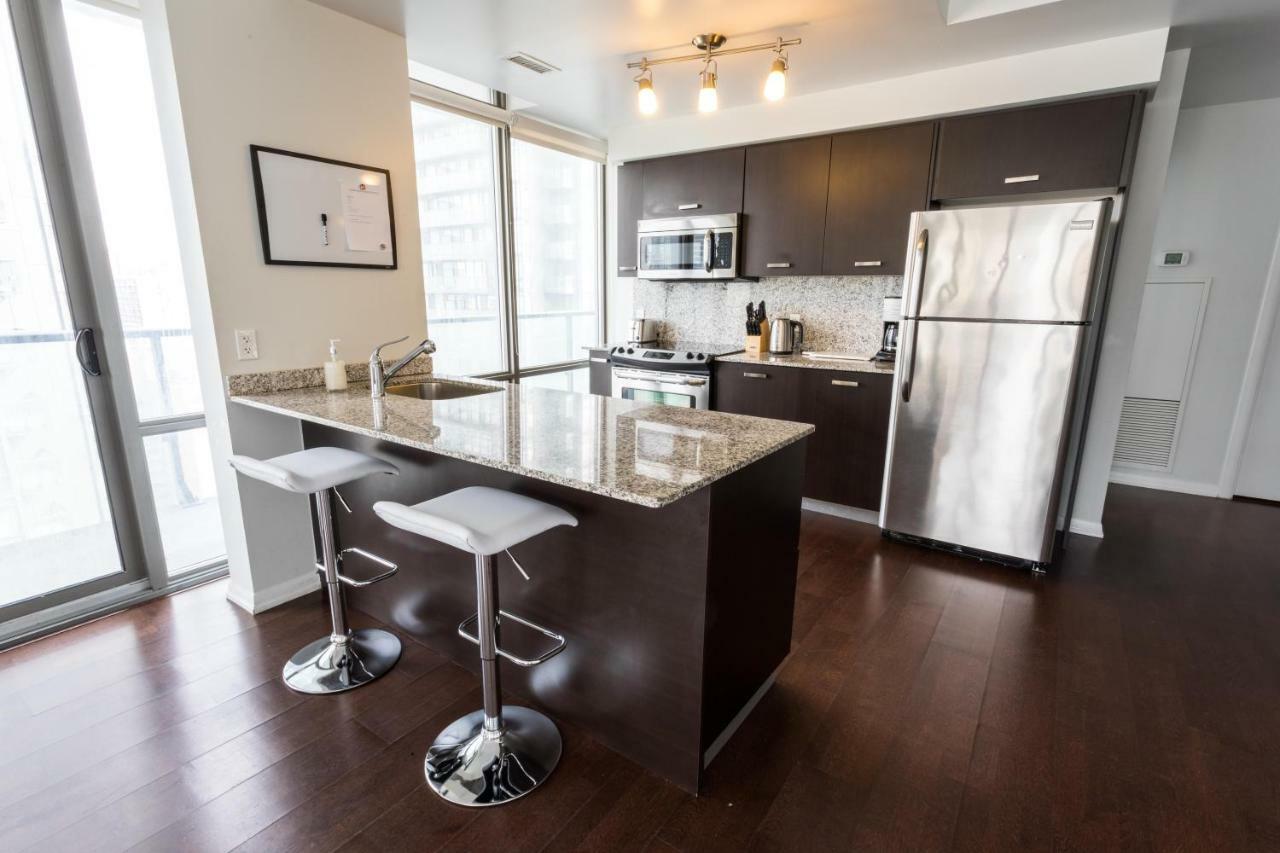 Altitude Suites Bay Street - Holiday Bonus - Free Parking Toronto Luaran gambar