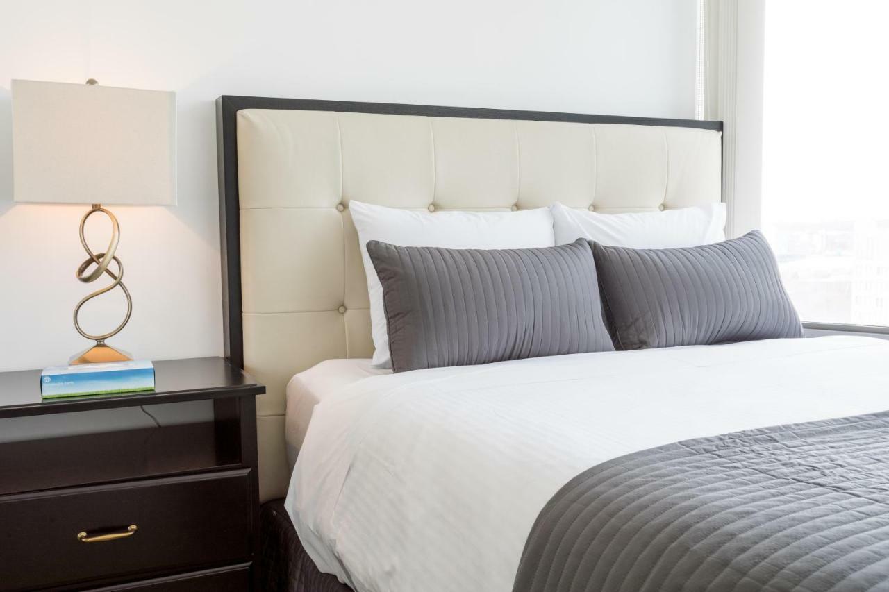Altitude Suites Bay Street - Holiday Bonus - Free Parking Toronto Luaran gambar
