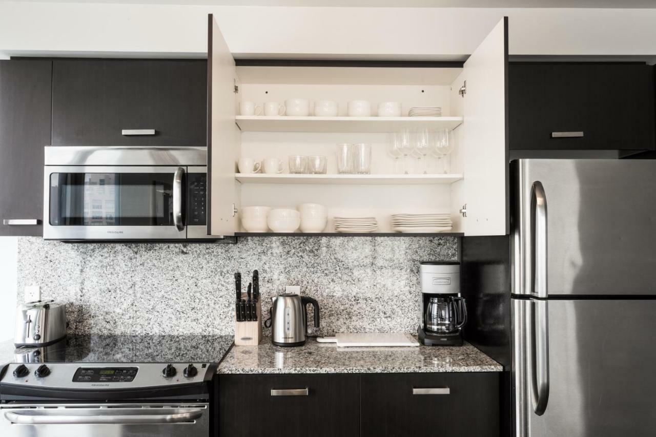 Altitude Suites Bay Street - Holiday Bonus - Free Parking Toronto Luaran gambar