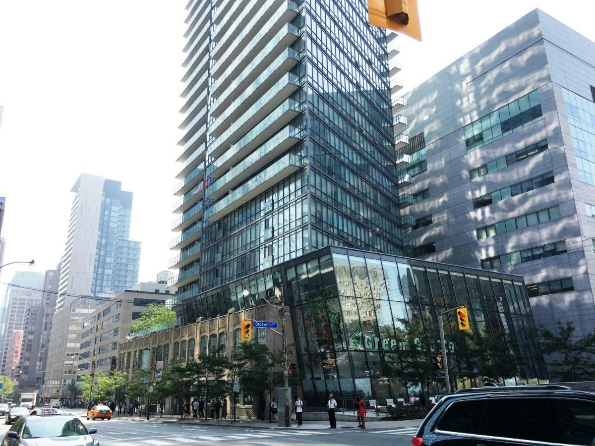 Altitude Suites Bay Street - Holiday Bonus - Free Parking Toronto Luaran gambar