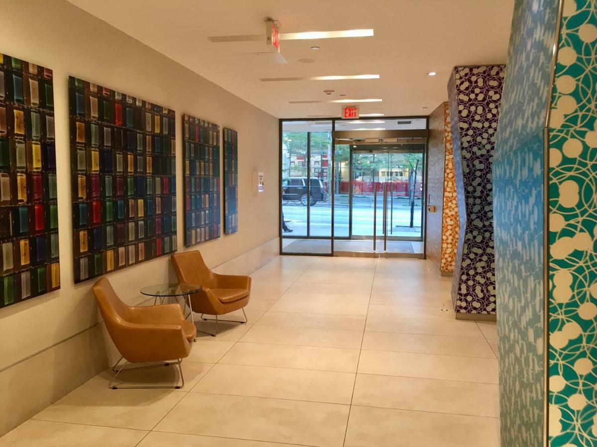 Altitude Suites Bay Street - Holiday Bonus - Free Parking Toronto Luaran gambar